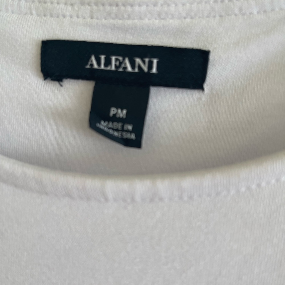 🌹BOGO of Lower Price🌹 NWT Alfani Top White-Blue Block Short Sleeves, Size PM. - Picture 3 of 3